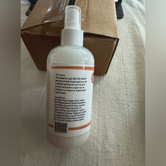Sunny Isle Leave in Knot Free Forever Detangler & Conditioner - Picture 3 of 3